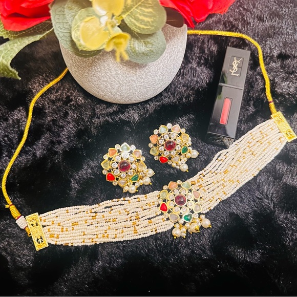 Pearls Choker Lotus Shaped Pendent, Bridal Jewellery, Multicoloured Moonstones - Picture 7 of 7